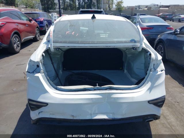 3KPF24AD4ME266762 KIA Forte Lxs