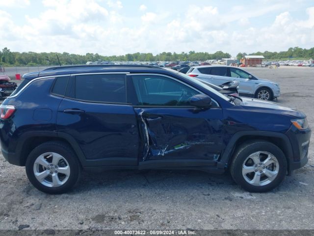 3C4NJDBB7KT787365 Jeep Compass Latitude 4x4