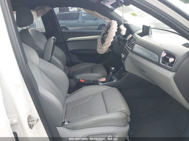 WA1BCCFS8JR017517 Audi Q3 2.0t Premium/2.0t Sport Premium