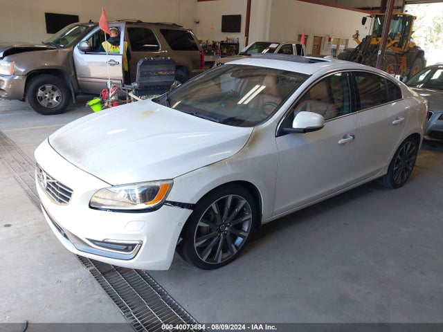 YV149MFM5F2335058 Volvo S60 T6 Platinum