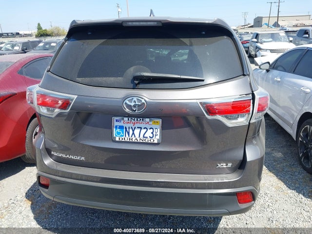 Toyota Highlander Xle V6 2015 5TDKKRFH3FS081554 Image 17