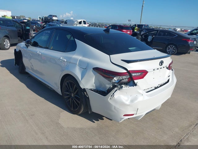 Toyota CAMRY XSE 2021 4T1K61AK3MU423310 Image 3
