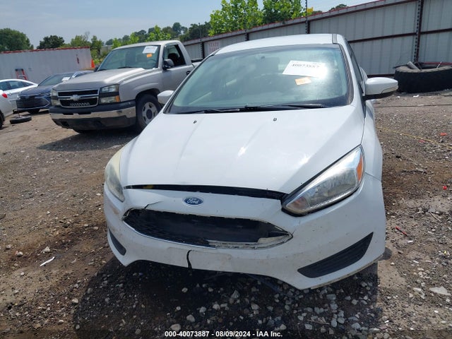 Ford FOCUS SE 2017 1FADP3F22HL282116 Image 12