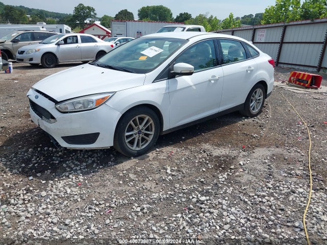Ford FOCUS SE 2017 1FADP3F22HL282116 Image 2