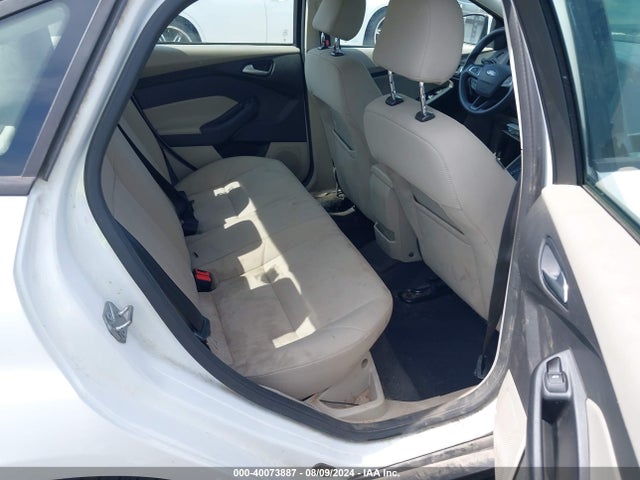 Ford FOCUS SE 2017 1FADP3F22HL282116 Image 8