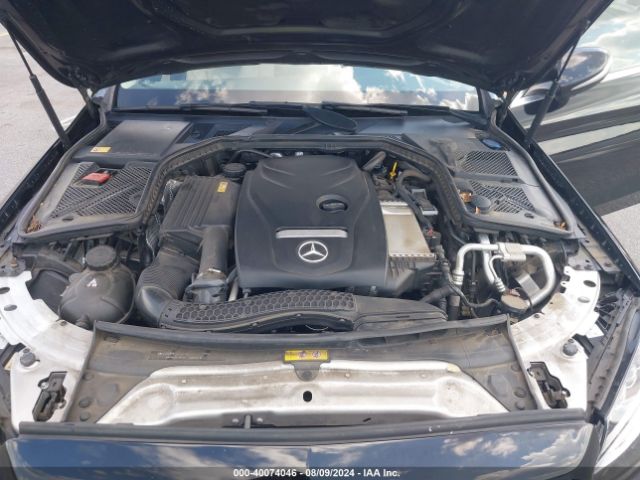 55SWF4JB5FU090318 Mercedes-Benz C 300 Luxury/sport