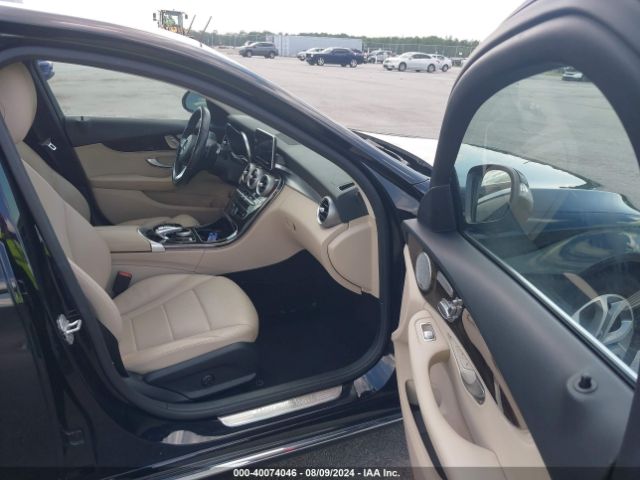 55SWF4JB5FU090318 Mercedes-Benz C 300 Luxury/sport