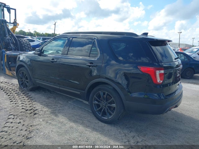 Ford EXPLORER XLT 2017 1FM5K7D83HGB61739 Image 3