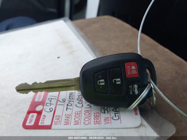 Toyota COROLLA LE 2016 5YFBURHE5GP554068 Image 11