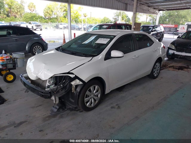 Toyota COROLLA LE 2016 5YFBURHE5GP554068 Image 2