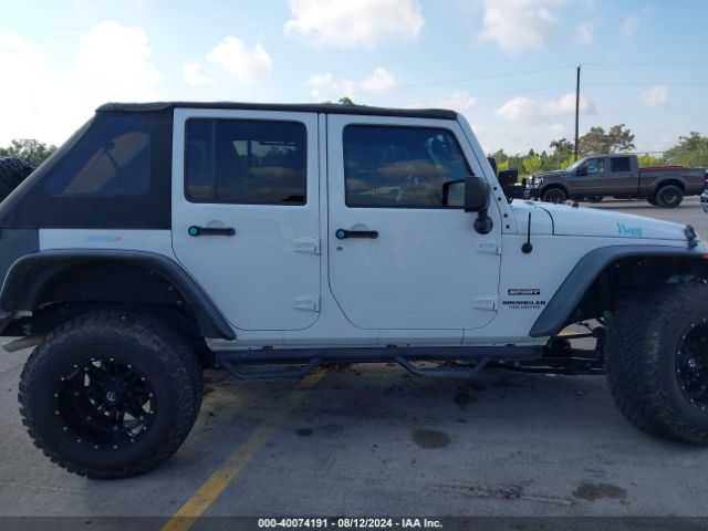 1C4BJWDG5GL107389 Jeep Wrangler Unlimited Sport
