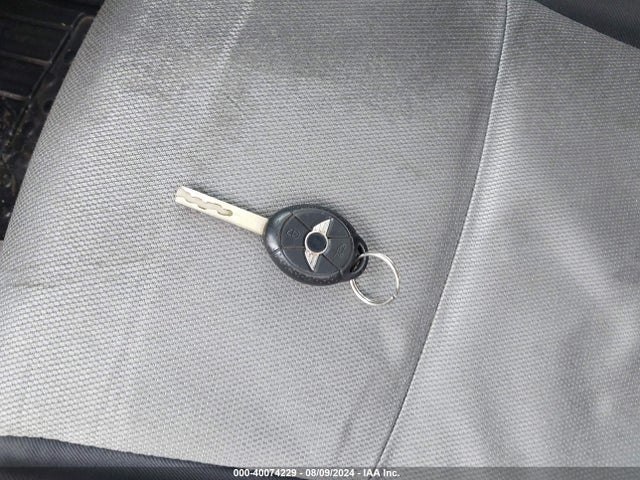 2006 MINI COOPER WMWRC33566TK72824 Photo 10