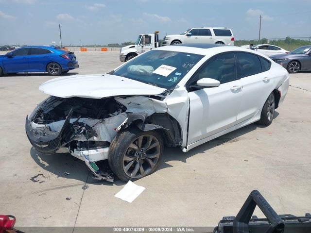 Chrysler 200 S 2016 1C3CCCBB6GN162091 Image 2
