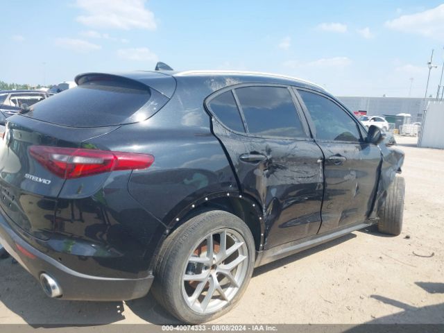 ZASFAKBN2J7B73174 Alfa Romeo STELVIO TI