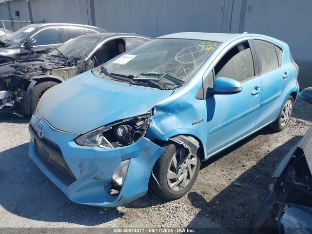 Toyota Prius C Two 2015 JTDKDTB31F1093524 Image 2