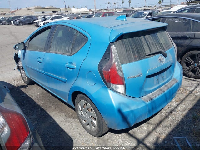 Toyota Prius C Two 2015 JTDKDTB31F1093524 Image 3
