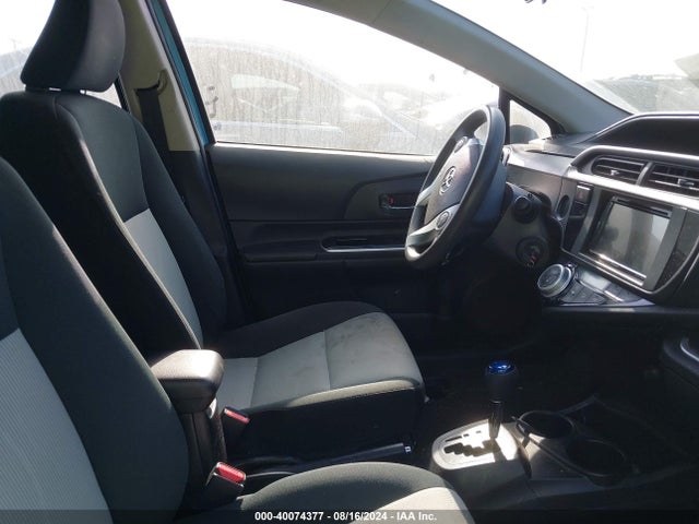 Toyota Prius C Two 2015 JTDKDTB31F1093524 Image 5
