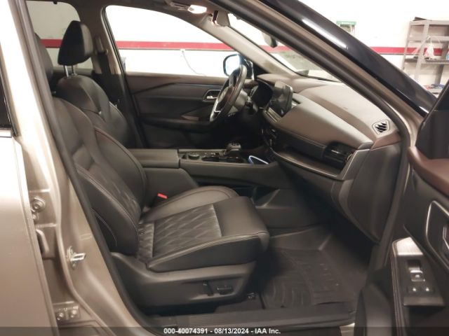 JN8BT3DD2NW275246 Nissan Rogue Platinum Intelligent Awd