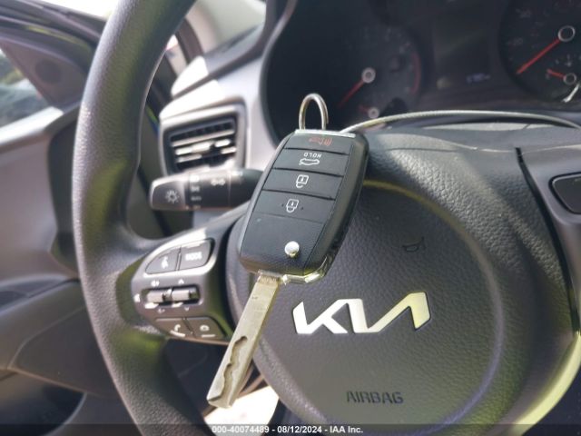 3KPA25AD1PE627563 KIA Rio 5-door S