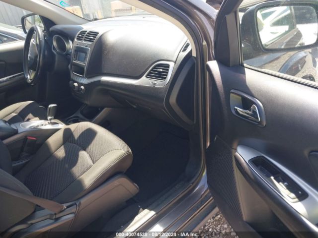 3C4PDCBB4KT774034 Dodge JOURNEY SE