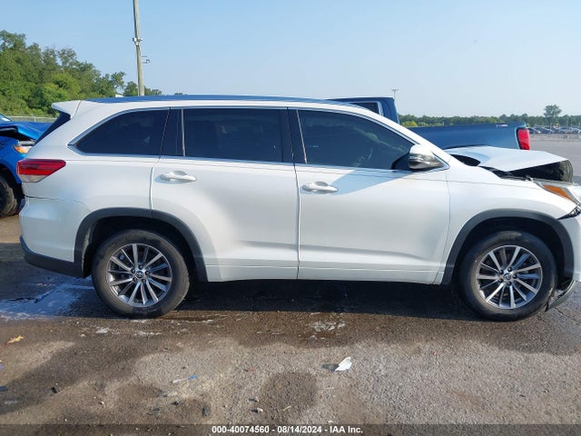Toyota Highlander Xle 2018 5TDKZRFH9JS279320 Image 13