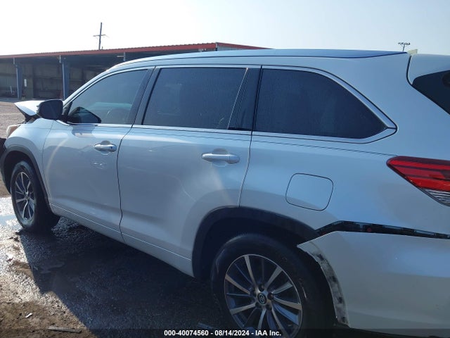 Toyota Highlander Xle 2018 5TDKZRFH9JS279320 Image 14
