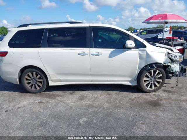 5TDYZ3DC1JS903058 Toyota Sienna Limited 7 Passenger