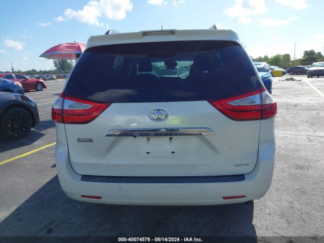 5TDYZ3DC1JS903058 Toyota Sienna Limited 7 Passenger