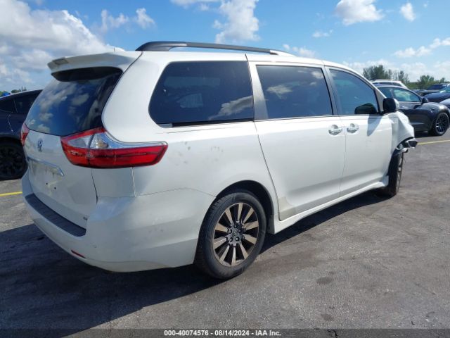 5TDYZ3DC1JS903058 Toyota Sienna Limited 7 Passenger