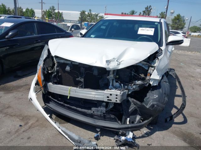 5TDZARFH3FS016818 Toyota Highlander Le