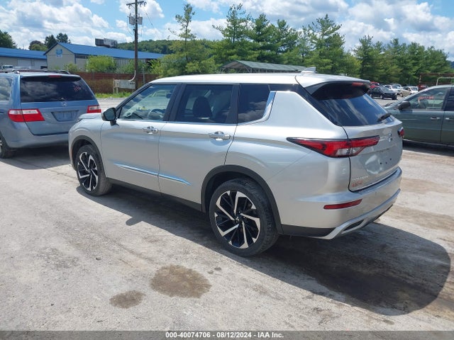 2022 MITSUBISHI OUTLANDER JA4J4UA82NZ020669 Photo 2