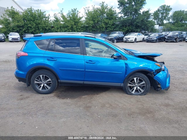 Toyota Rav4 Xle 2017 JTMRFREV0HD204557 Image 14