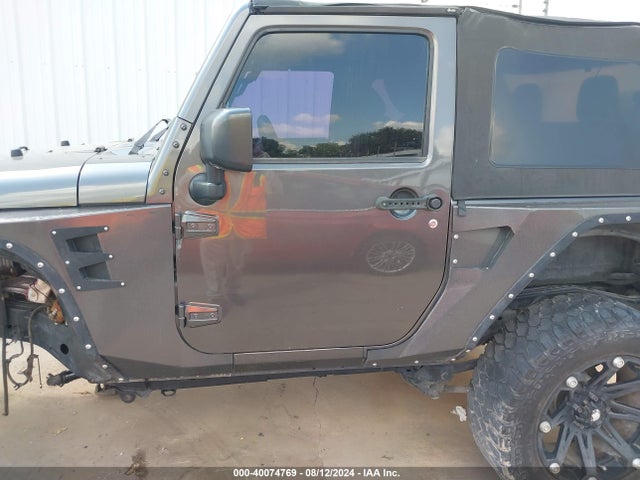 1C4AJWAG5HL582817 Jeep Wrangler Sport 4x4