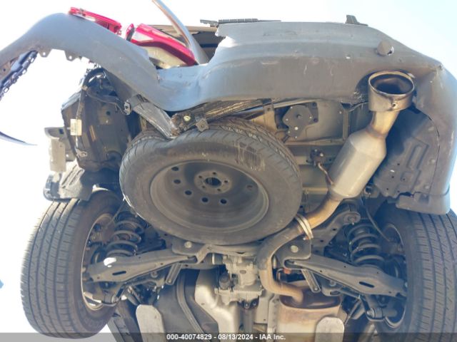 5XYKTCA6XEG439339 KIA SORENTO LX