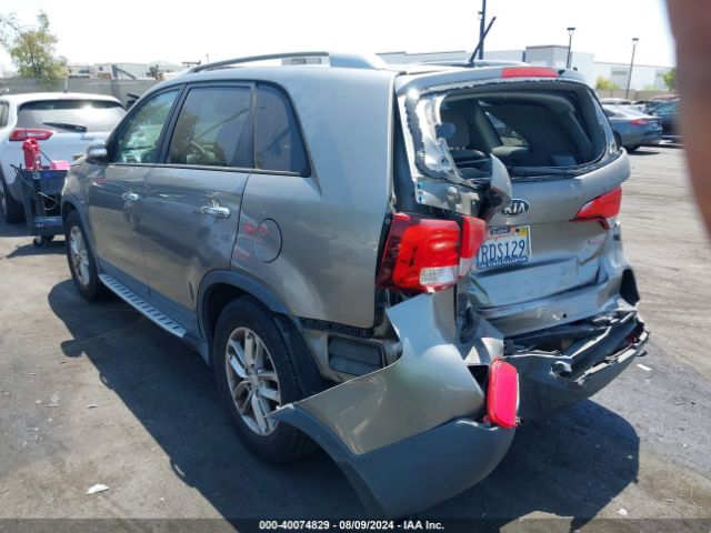 5XYKTCA6XEG439339 KIA SORENTO LX