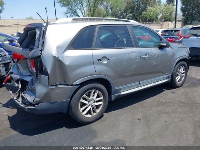 5XYKTCA6XEG439339 KIA SORENTO LX