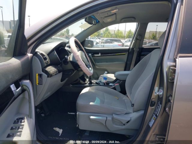 5XYKTCA6XEG439339 KIA SORENTO LX