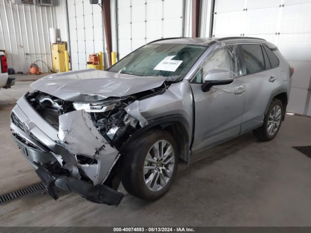 2T3A1RFV1RC447391 Toyota Rav4 Xle Premium