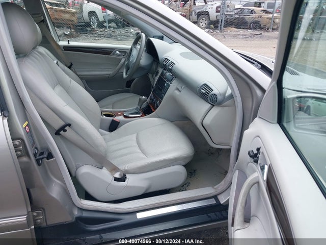 40074966 :رقم المزاد ، WDBRF84J55F663154 vin ، 2005 Mercedes-benz C 320 Luxury 4matic مزاد بيع