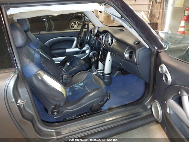 2004 MINI COOPER S WMWRE33464TD75789 Photo 4