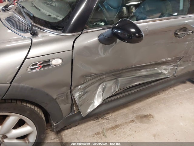 2004 MINI COOPER S WMWRE33464TD75789 Photo 5