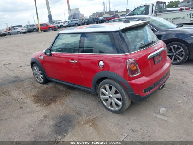 2008 MINI COOPER S WMWMF73598TT88174 Photo 2
