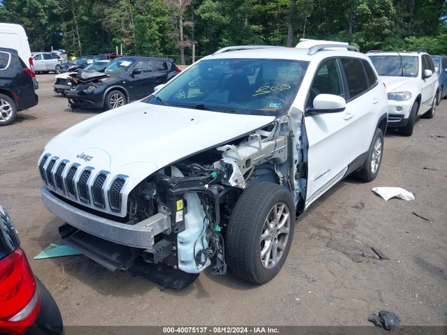 Jeep Cherokee Latitude 2016 1C4PJMCB3GW279158 Image 2