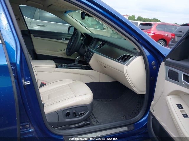 Hyundai Genesis 3.8 2016 KMHGN4JEXGU134496 Image 5