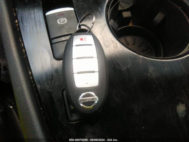 5N1AT3BA8MC747445 Nissan Rogue Sv Fwd
