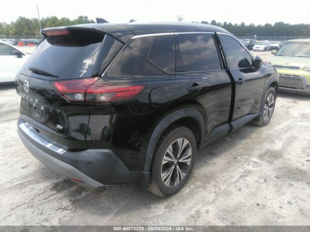 5N1AT3BA8MC747445 Nissan Rogue Sv Fwd