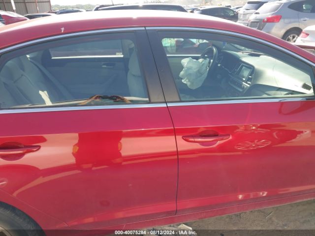 5NPE24AF2KH772256 Hyundai SONATA SE