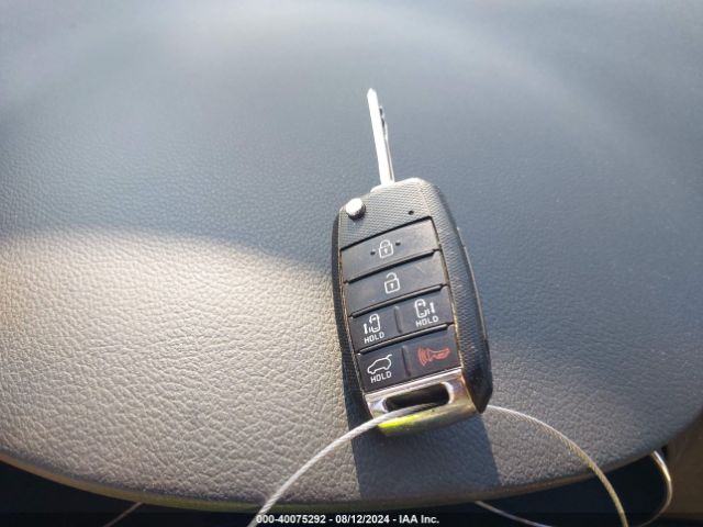 KNDMB5C19G6163847 KIA SEDONA LX