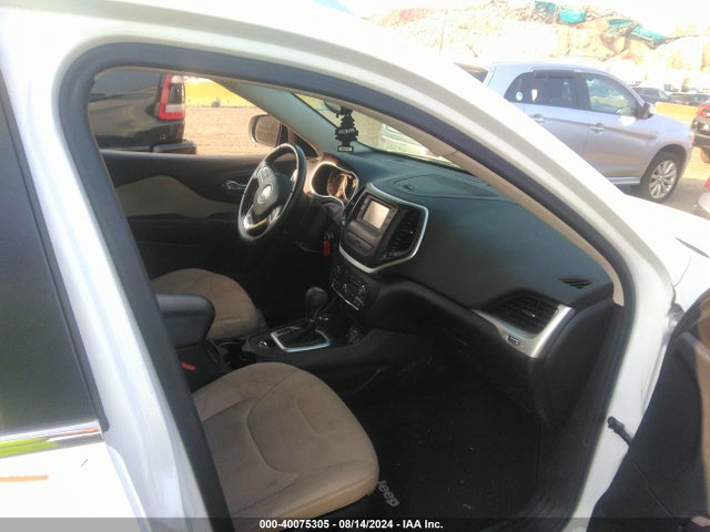 Jeep Cherokee Latitude 2016 1C4PJMCB3GW279547 Image 5