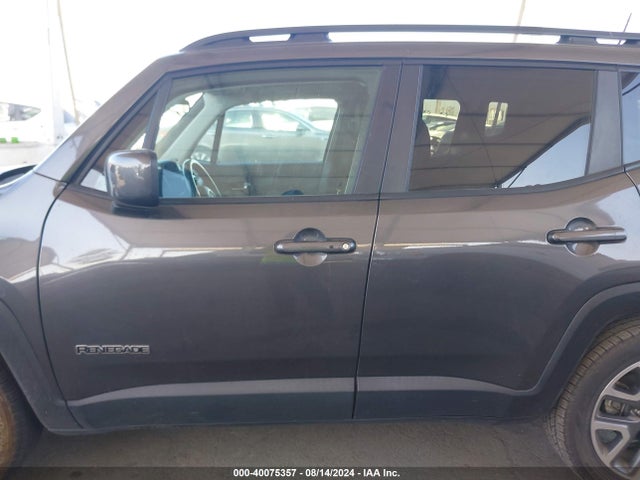 ZACCJABB2JPG90702 Jeep Renegade Latitude Fwd